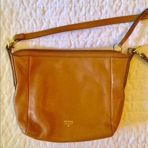 Fossil Sydney small camel crossbody leather bag